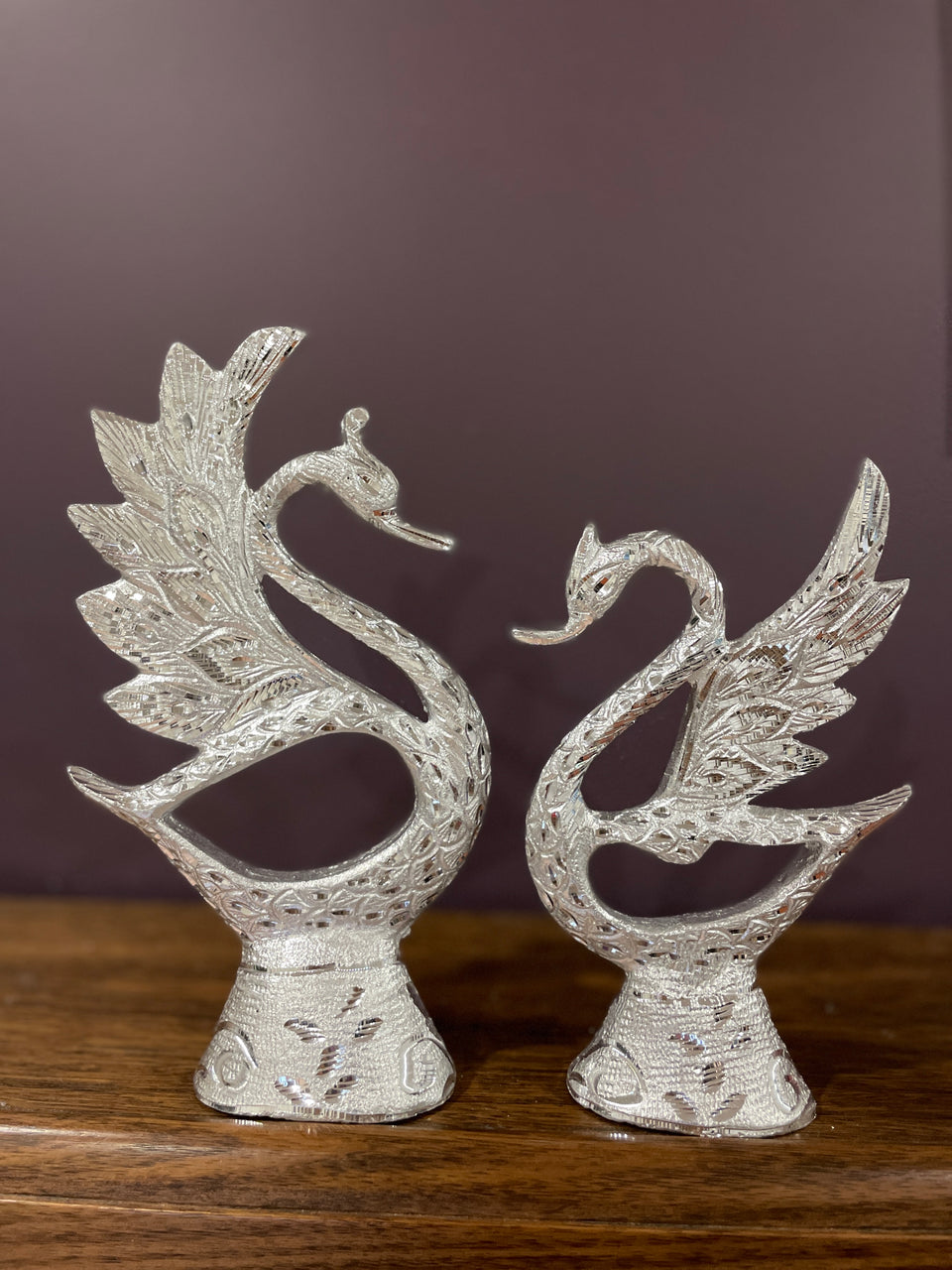 Beautiful Metal Swan pair in two colours(Silver/Rose Gold) Home Decor