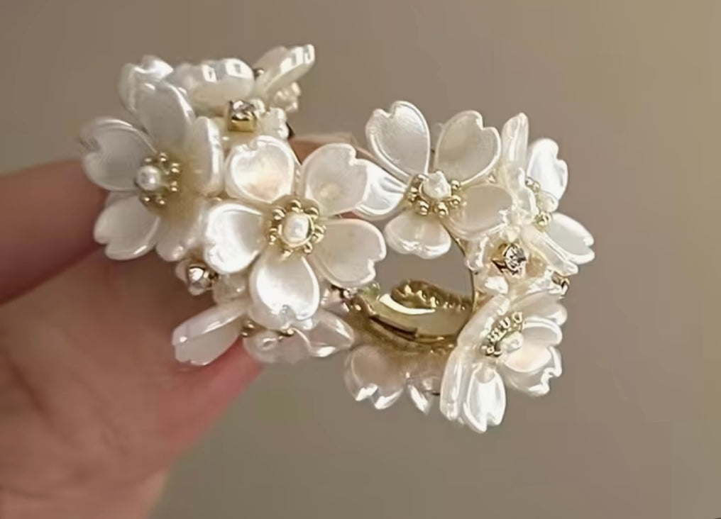 Bohemian Elegant Resin Flower earrings for women